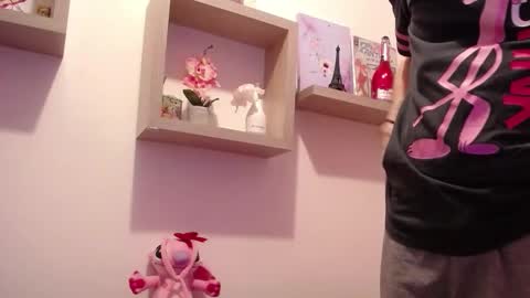 Snapshot of dlacarra chatting on November 16, 10:15 pm David Lucky 13 online show from November 16, 10:15 pm