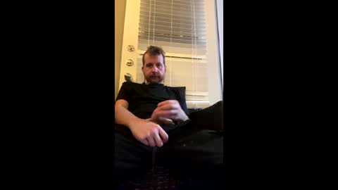 Snapshot of dlew505 chatting on June 7, 8:18 am come say hey lets chat online show from June 7, 8:18 am