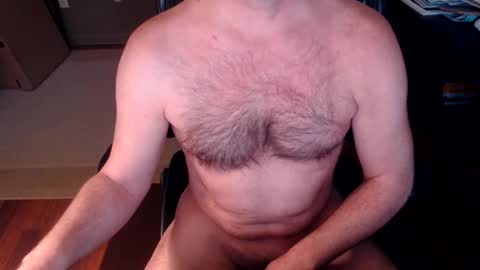 Snapshot of dloop123 chatting on December 24, 3:16 pm otterbator online show from December 24, 3:16 pm