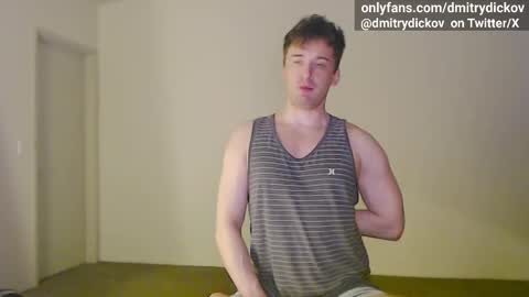 Snapshot of dmitrydickov chatting on October 5, 12:20 am DmitryDickov online show from October 5, 12:20 am