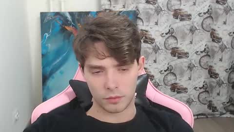 Snapshot of dmitryromanov chatting on December 18, 7:42 pm Dead A online show from December 18, 7:42 pm