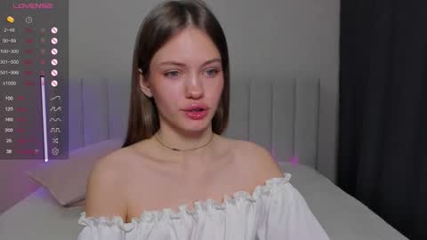 Polly and Kiriko online show from December 15, 3:27 pm