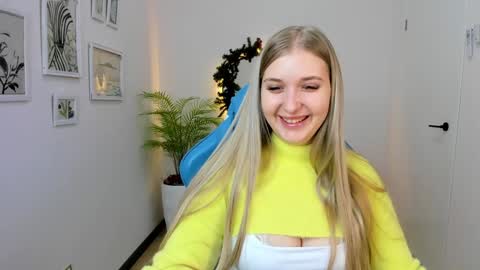 Snapshot of do_u_want_alice chatting on December 14, 5:51 am Alice online show from December 14, 5:51 am