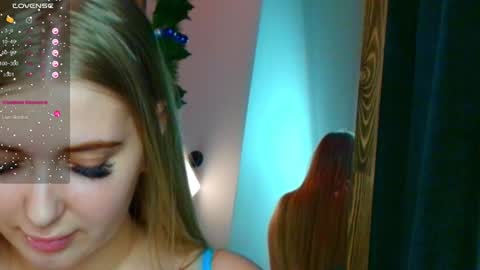 Snapshot of do_u_want_alice chatting on December 28, 5:23 am Alice online show from December 28, 5:23 am