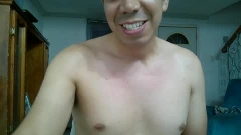 Snapshot of dobleee777 chatting on June 19, 12:59 am dobleee777 online show from June 19, 12:59 am