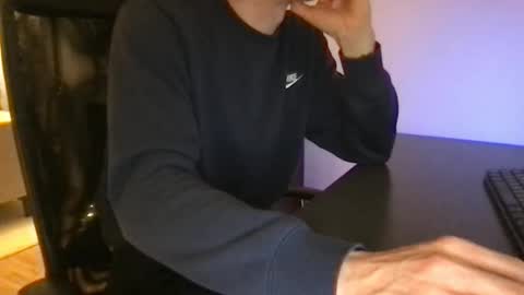 Snapshot of doctor_luv_69 chatting on February 26, 3:55 pm doctor_luv_69 online show from February 26, 3:55 pm