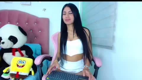 Snapshot of doe_sofi chatting on February 9, 7:05 am sofi online show from February 9, 7:05 am