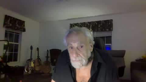 Snapshot of dogluc7 chatting on January 31, 4:36 am dogluc7 online show from January 31, 4:36 am