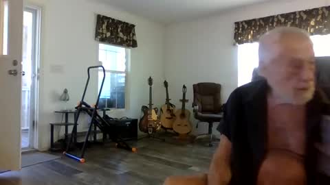 Snapshot of dogluc7 chatting on February 3, 5:56 pm dogluc7 online show from February 3, 5:56 pm