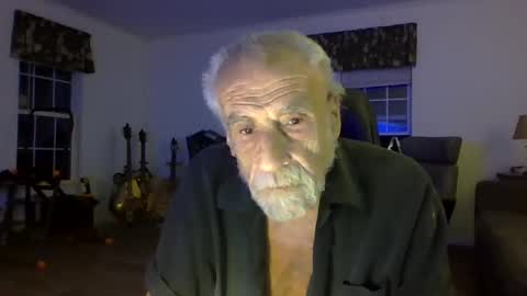 Snapshot of dogluc7 chatting on March 3, 11:56 pm dogluc7 online show from March 3, 11:56 pm