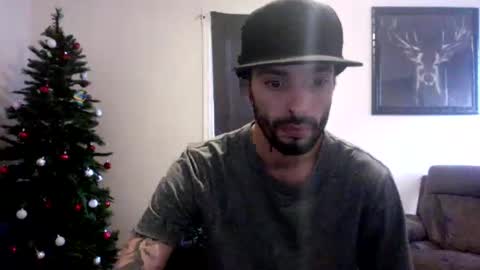 Snapshot of doingmek9 chatting on December 24, 4:51 pm doingmek9 online show from December 24, 4:51 pm