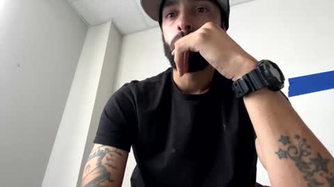 Snapshot of doingmek9 chatting on October 22, 6:18 pm doingmek9 online show from October 22, 6:18 pm