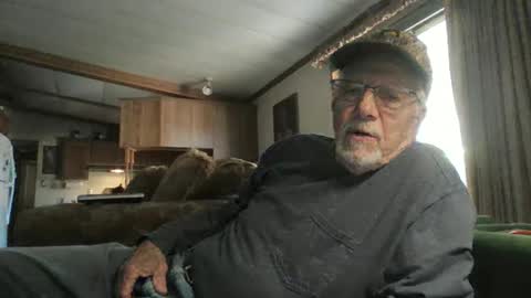 doingmyself69 online show from April 6, 8:54 pm