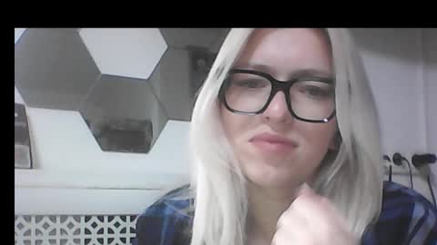 dolce_tempt online show from February 23, 8:12 am