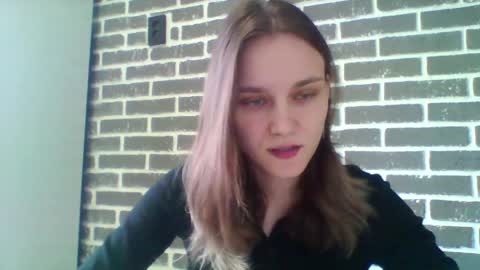 dolcezza_ online show from April 7, 11:21 am