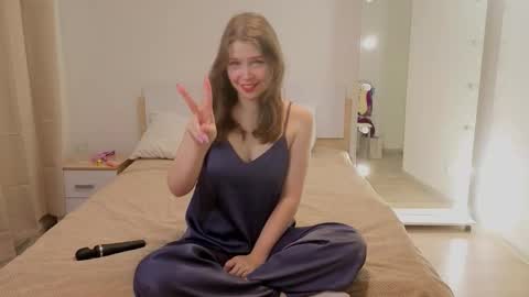 Ann online show from February 21, 6:53 pm