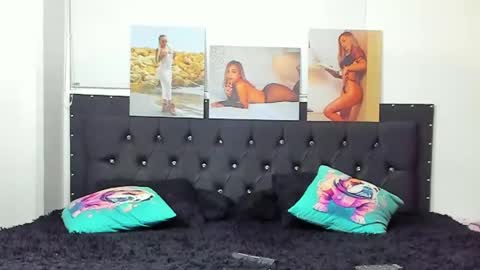 Snapshot of doll_celeste19 chatting on December 28, 8:58 pm C E L E S T E online show from December 28, 8:58 pm