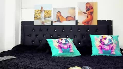 Snapshot of doll_celeste19 chatting on January 18, 8:09 pm C E L E S T E online show from January 18, 8:09 pm