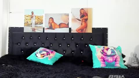 Snapshot of doll_celeste19 chatting on January 19, 4:14 pm C E L E S T E online show from January 19, 4:14 pm