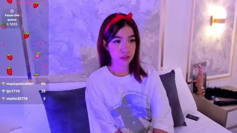 Snapshot of doll_eyeess_ chatting on November 22, 2:49 pm D online show from November 22, 2:49 pm