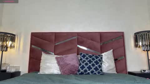 Snapshot of doll_from_venus chatting on September 27, 1:16 pm Dorothy Mayfield online show from September 27, 1:16 pm