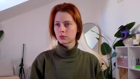 Your doll Lesli online show from October 18, 9:10 am