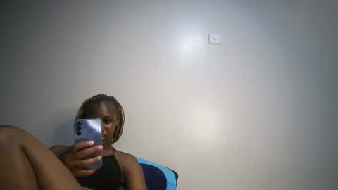 Snapshot of dollberry chatting on December 7, 7:49 am dollberry online show from December 7, 7:49 am