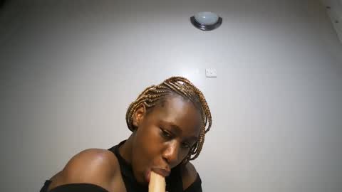 Snapshot of dollberry chatting on December 13, 2:10 am dollberry online show from December 13, 2:10 am