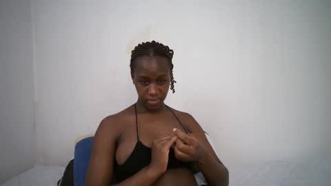 Snapshot of dollberry chatting on February 8, 5:29 am dollberry online show from February 8, 5:29 am