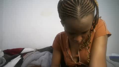 Snapshot of dollberry chatting on February 12, 8:49 am dollberry online show from February 12, 8:49 am