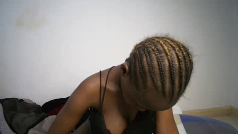 Snapshot of dollberry chatting on February 23, 10:06 am dollberry online show from February 23, 10:06 am