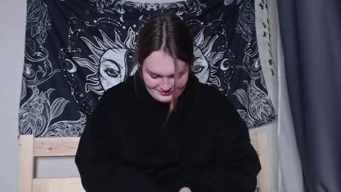 Snapshot of dolled_up_cvnt chatting on December 18, 6:57 pm Miss Rose online show from December 18, 6:57 pm