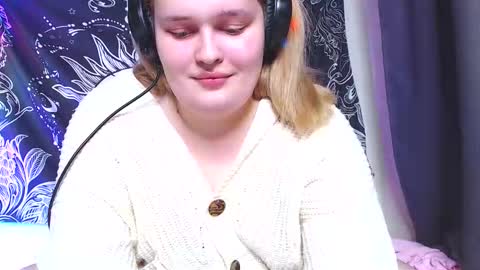 Snapshot of dolled_up_cvnt chatting on September 28, 7:52 pm Miss Rose online show from September 28, 7:52 pm