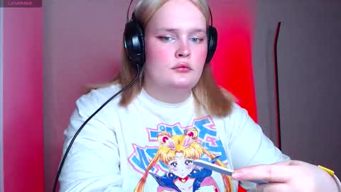 Snapshot of dolled_up_cvnt chatting on October 28, 8:11 pm Miss Rose online show from October 28, 8:11 pm