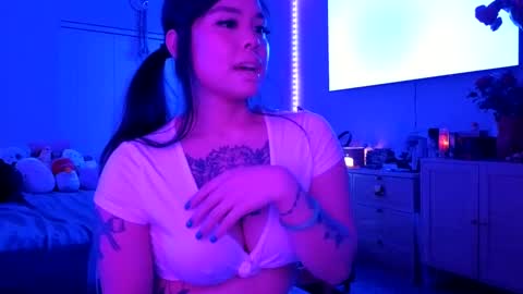 Snapshot of dolllface chatting on February 19, 4:55 am DOLLLFACE online show from February 19, 4:55 am