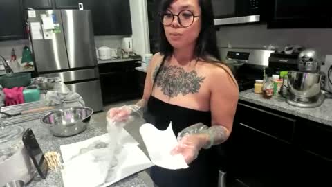 Snapshot of dolllface chatting on November 27, 6:59 am DOLLLFACE online show from November 27, 6:59 am