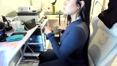 DOLLLFACE online show from March 15, 1:33 am