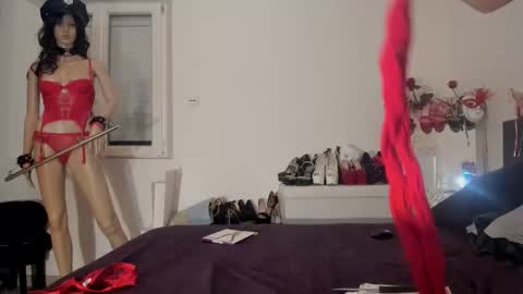 dolly2425 online show from April 12, 8:58 pm