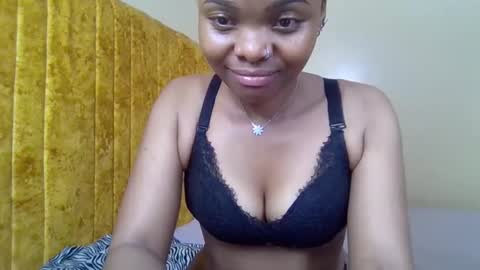 Dolly online show from April 16, 8:20 pm