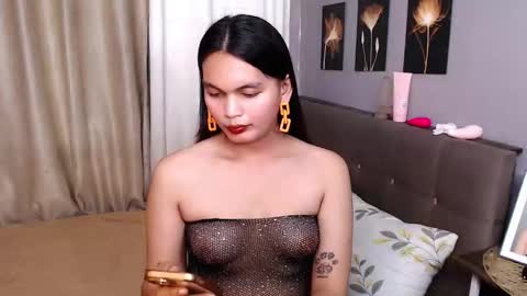 Snapshot of dollymoonlight chatting on January 5, 5:27 pm dollymoonlight online show from January 5, 5:27 pm