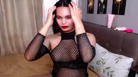 Snapshot of dollymoonlight chatting on January 6, 3:27 pm dollymoonlight online show from January 6, 3:27 pm