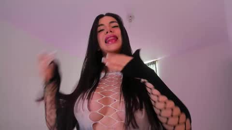 Snapshot of dollyprecious69 chatting on November 30, 4:44 pm Daniela online show from November 30, 4:44 pm