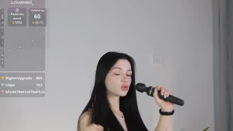 Snapshot of dollyvega chatting on January 19, 1:44 pm Dolly online show from January 19, 1:44 pm