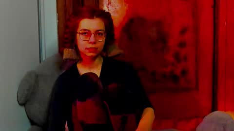 Snapshot of doloressage chatting on April 29, 9:21 pm Dolores Sage online show from April 29, 9:21 pm