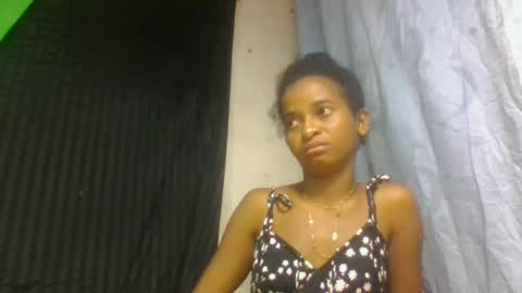 doloresslu online show from February 18, 7:04 am