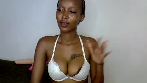 Snapshot of dolsexy chatting on July 8, 7:57 am dolsexy online show from July 8, 7:57 am