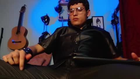 Snapshot of dom2travelers_sm chatting on September 21, 11:06 pm Diego Castell online show from September 21, 11:06 pm