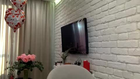 Snapshot of dom_mummy chatting on February 15, 1:38 pm DOM MUMMY online show from February 15, 1:38 pm