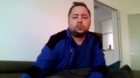 Snapshot of dombio_12 chatting on September 29, 10:31 am dombio_12 online show from September 29, 10:31 am