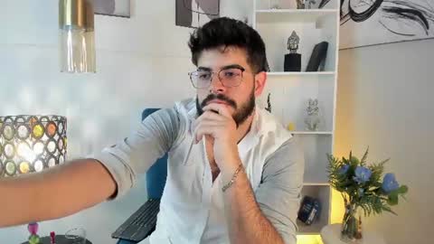 Snapshot of domboy_ chatting on June 12, 8:41 pm domboy online show from June 12, 8:41 pm